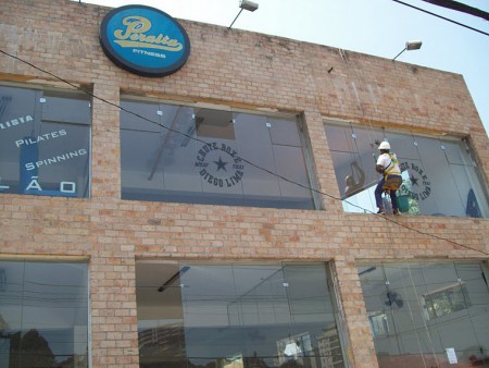 Limpeza de Vidros e Fachada